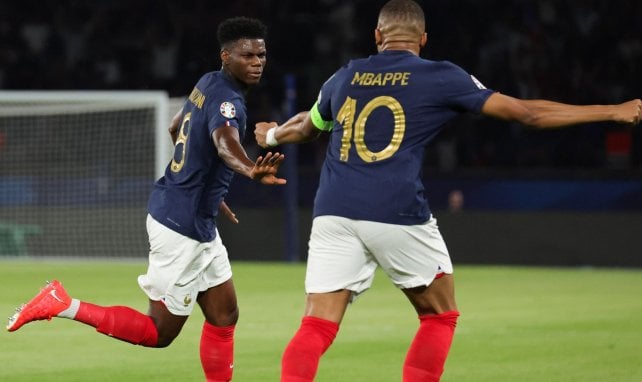 Aurélien Tchouameni en action avec les Bleus.