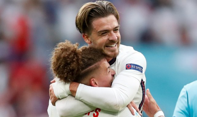 Kalvin Phillips et Jack Grealish célèbrent la victoire de l'Angleterre face à l'Allemagne